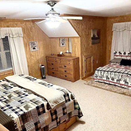 One Of A Kind Rustic Log Cabin Near Bryce Resort - Large Game Room - Fire Pit - Large Deck - Bbq Basye Εξωτερικό φωτογραφία