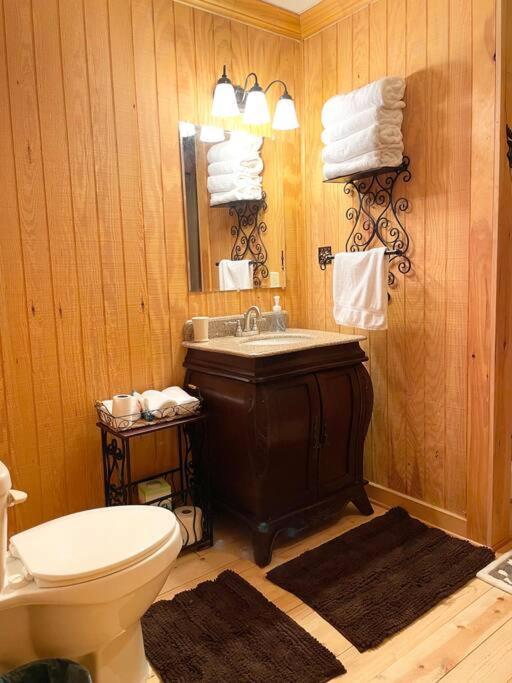 One Of A Kind Rustic Log Cabin Near Bryce Resort - Large Game Room - Fire Pit - Large Deck - Bbq Basye Εξωτερικό φωτογραφία