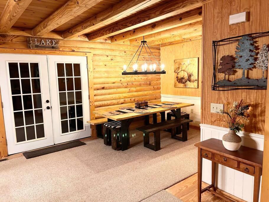 One Of A Kind Rustic Log Cabin Near Bryce Resort - Large Game Room - Fire Pit - Large Deck - Bbq Basye Εξωτερικό φωτογραφία