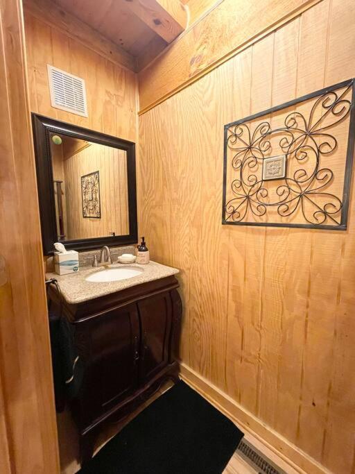 One Of A Kind Rustic Log Cabin Near Bryce Resort - Large Game Room - Fire Pit - Large Deck - Bbq Basye Εξωτερικό φωτογραφία