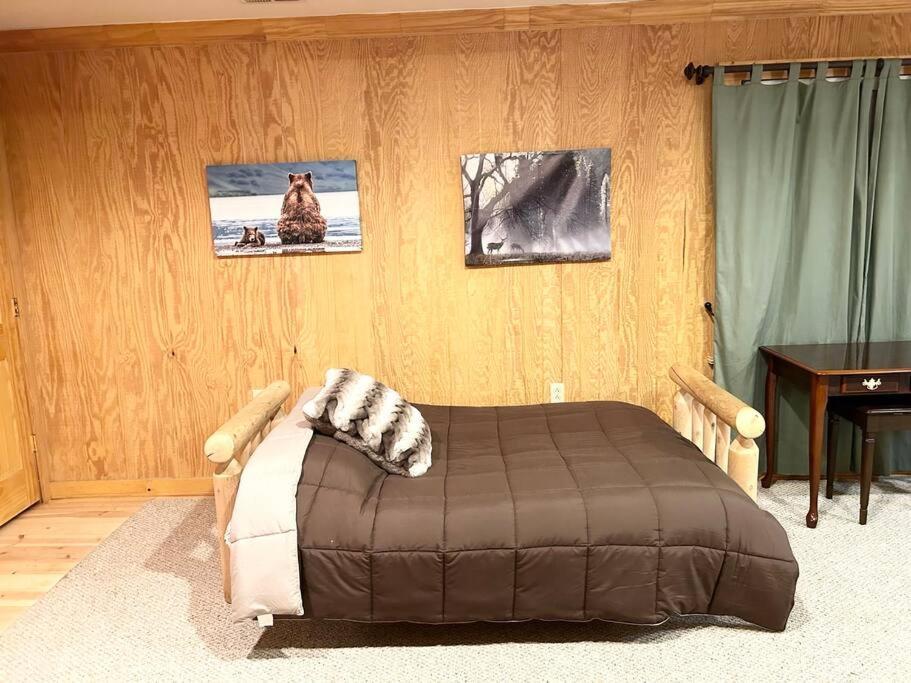 One Of A Kind Rustic Log Cabin Near Bryce Resort - Large Game Room - Fire Pit - Large Deck - Bbq Basye Εξωτερικό φωτογραφία